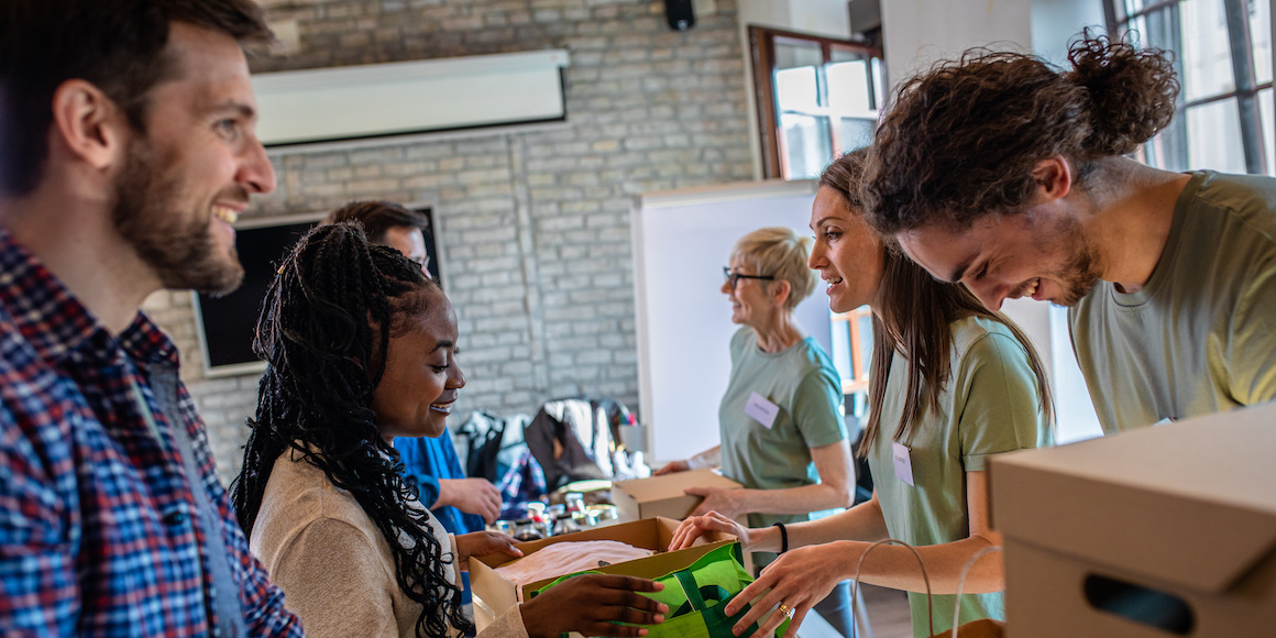 Community volunteers at food shelter